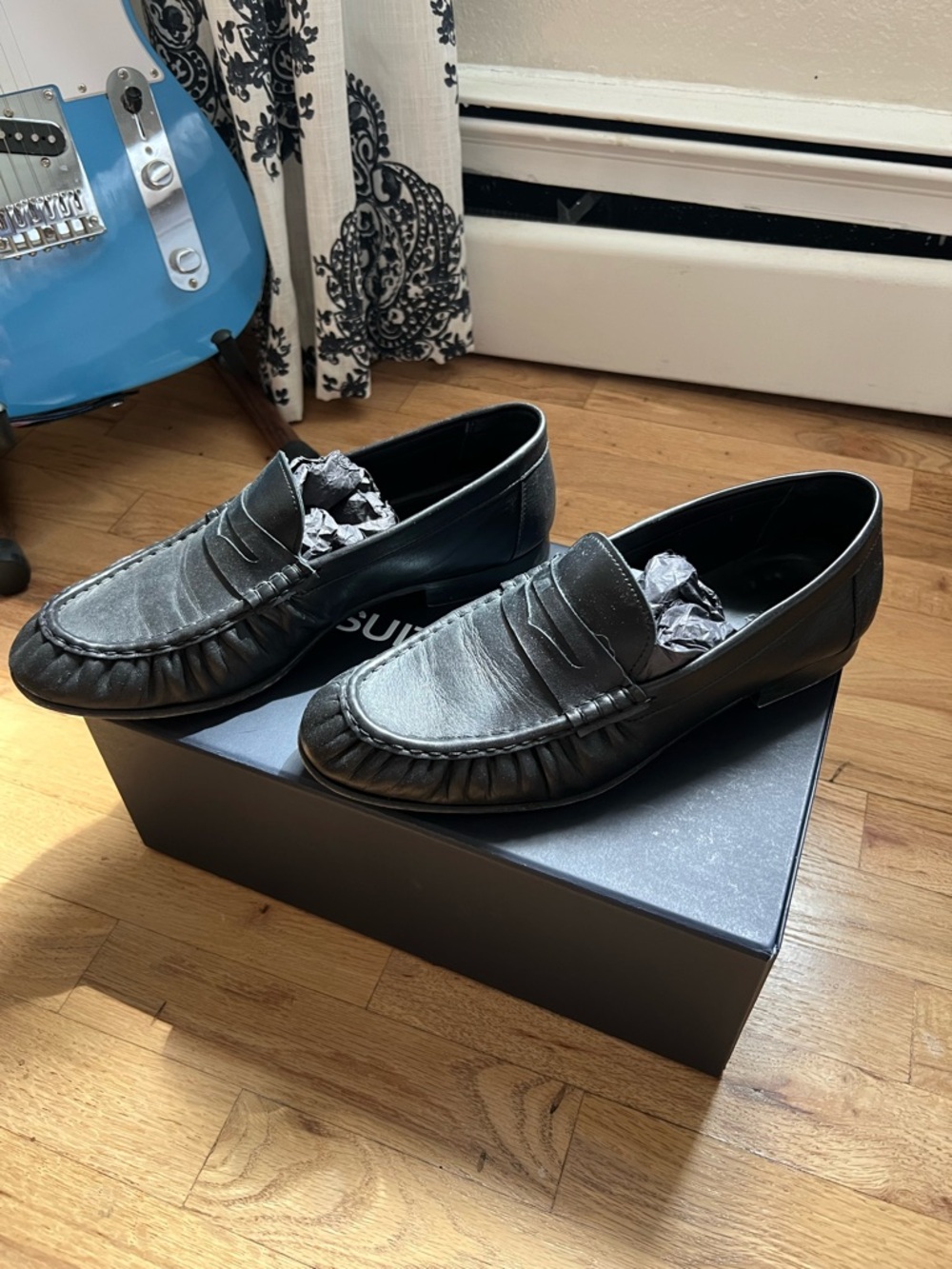 Suitsupply Black Leather Pleated Penny Loafers / Size 10